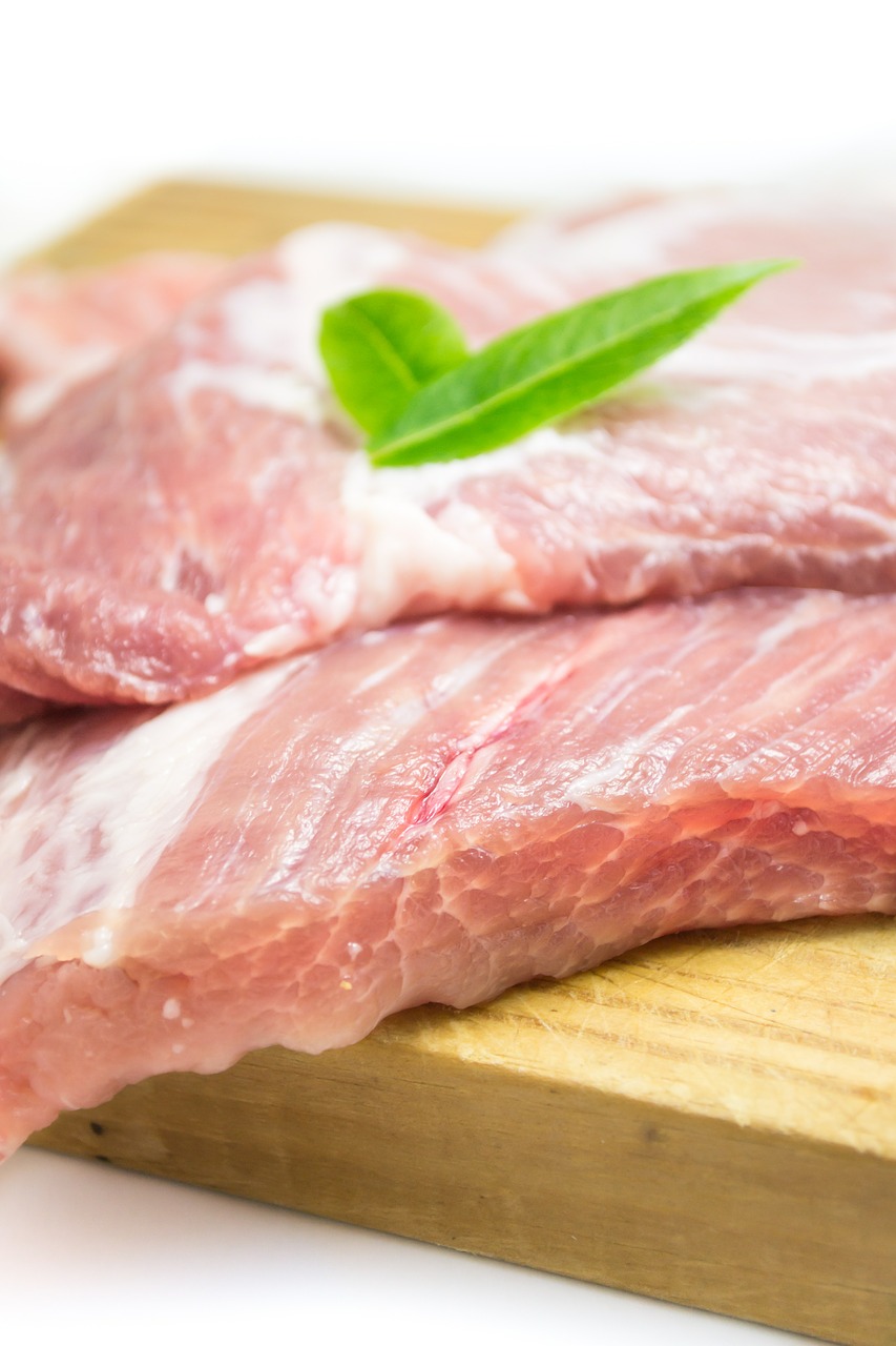 Fenilalanin se takođe nalazi u mesu kao proteinska komponenta