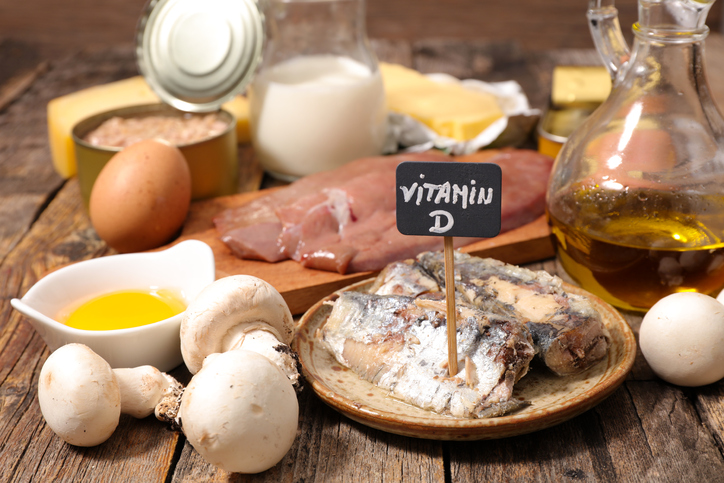 Potraviny s obsahom vitamínu D. Zdroj foto: Getty images Vitamín D sa nachádza v potravinách ako je ryba, pečeň, olej, vajcia, hríby, mliečne výrobky a syr