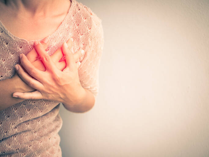 Angina pektoris: Šta je i koji su simptomi stabilnog ili nestabilnog oblika bolova u grudima