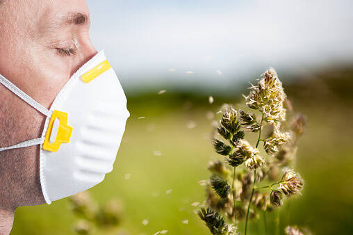 Peľová sezóna útočí: Alergia na peľ, príznaky, liečba? Peľový kalendár
