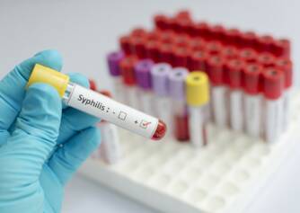 Sifilis: koji su simptomi, stadijumi, trajne posledice? Kako se prenosi?