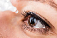 Sindrom suvog oka: peckanje i zamor očiju? Da li se može suvo oko izlečiti kapima 